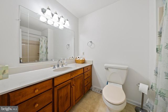 5681 HARDESTY RD, Sunderland, MD 20689