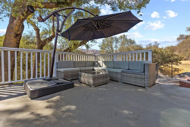 43157 Redstone Lane, Three Rivers, CA 93271