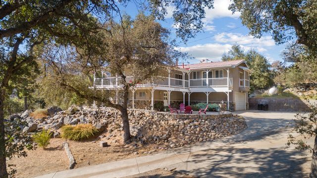 43157 Redstone Lane, Three Rivers, CA 93271