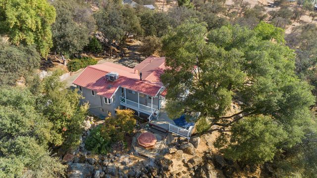 43157 Redstone Lane, Three Rivers, CA 93271