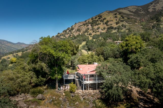 43157 Redstone Lane, Three Rivers, CA 93271