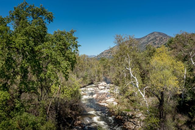 43157 Redstone Lane, Three Rivers, CA 93271