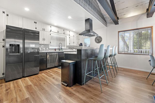 43157 Redstone Lane, Three Rivers, CA 93271