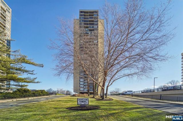 5 Horizon Road 2504, Fort Lee, NJ 07024