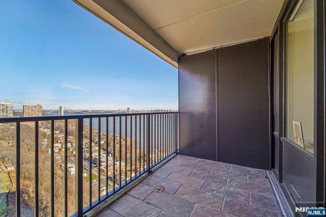 5 Horizon Road 2504, Fort Lee, NJ 07024