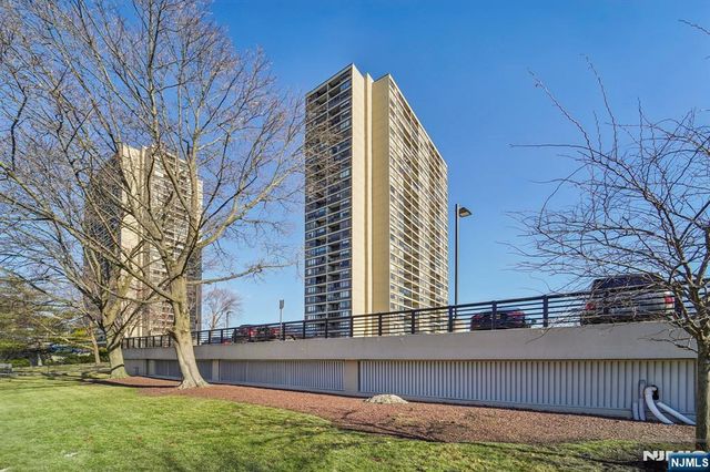 5 Horizon Road 2504, Fort Lee, NJ 07024