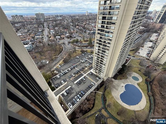 5 Horizon Road 2504, Fort Lee, NJ 07024