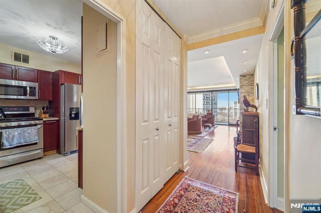 5 Horizon Road 2504, Fort Lee, NJ 07024