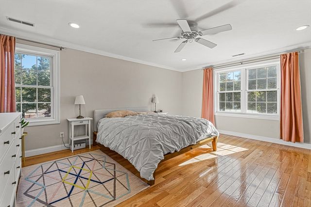 176 Washington St 176, Reading, MA 01867