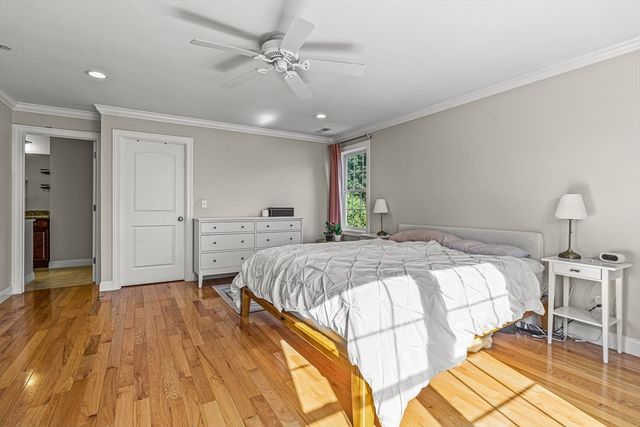 176 Washington St 176, Reading, MA 01867