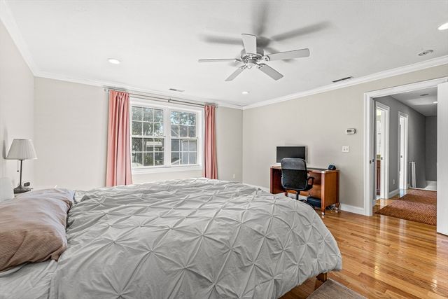 176 Washington St 176, Reading, MA 01867