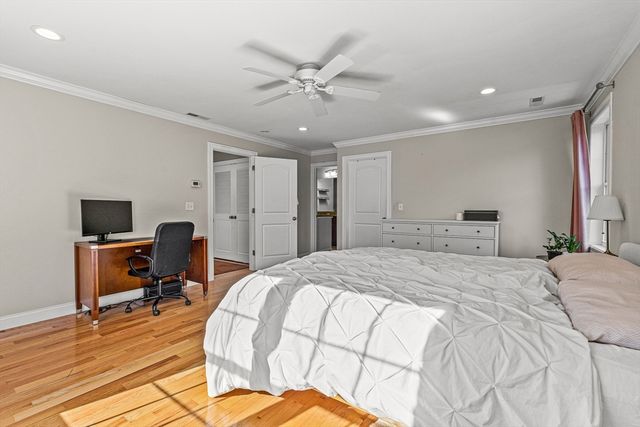 176 Washington St 176, Reading, MA 01867