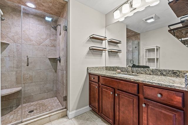 176 Washington St 176, Reading, MA 01867