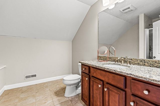 176 Washington St 176, Reading, MA 01867