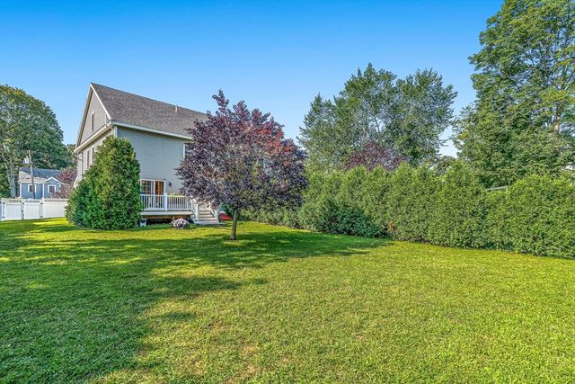 176 Washington St 176, Reading, MA 01867