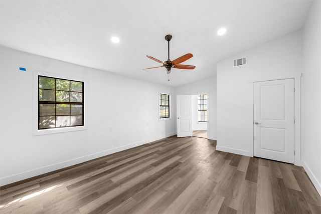 1524 E Avenue B, Temple, TX 76501