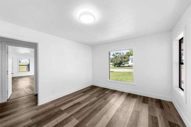 1524 E Avenue B, Temple, TX 76501