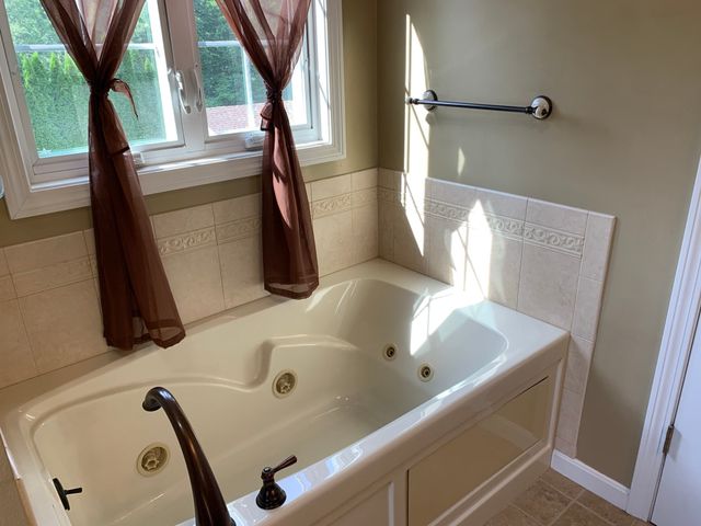 31 Servant Way, Southbridge, MA 01550