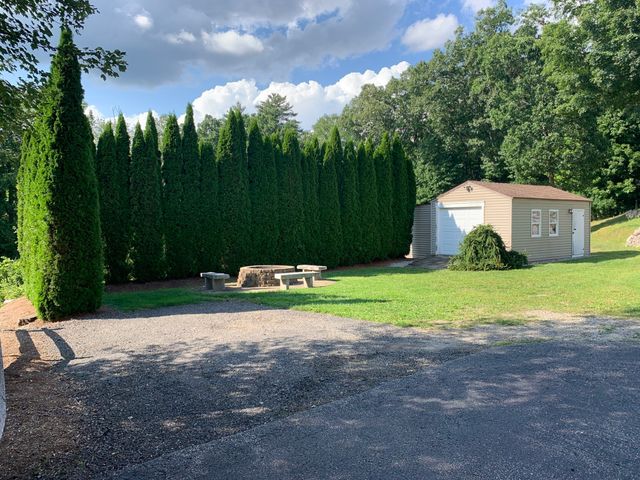31 Servant Way, Southbridge, MA 01550