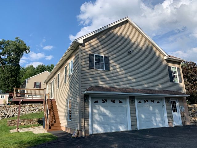 31 Servant Way, Southbridge, MA 01550