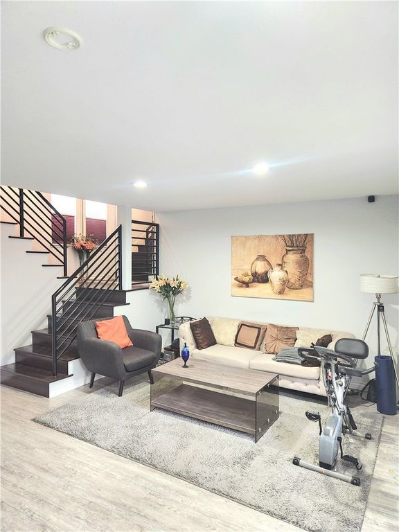 Image 3 of property listing at 9735 El Paseo, Rancho Cucamonga, CA 91730