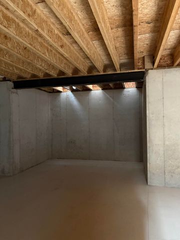 10505 Excalibur Drive, Shelby Twp, MI 48315