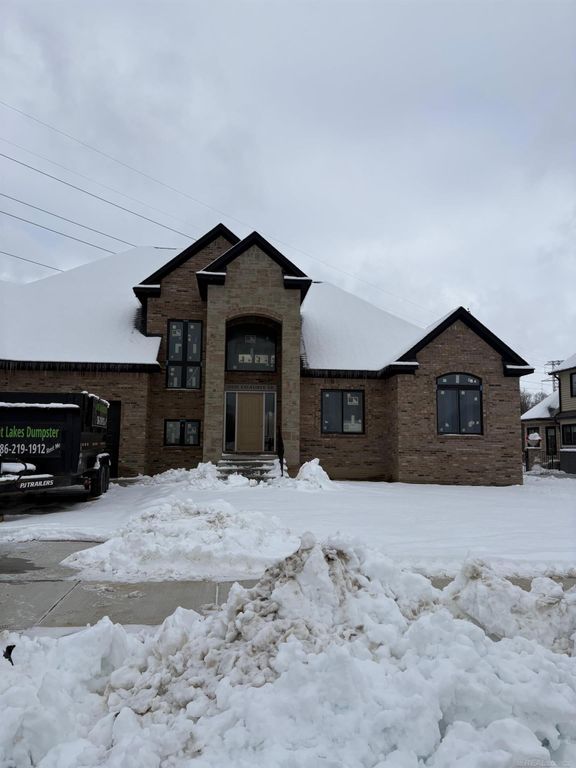 10505 Excalibur Drive, Shelby Twp, MI 48315