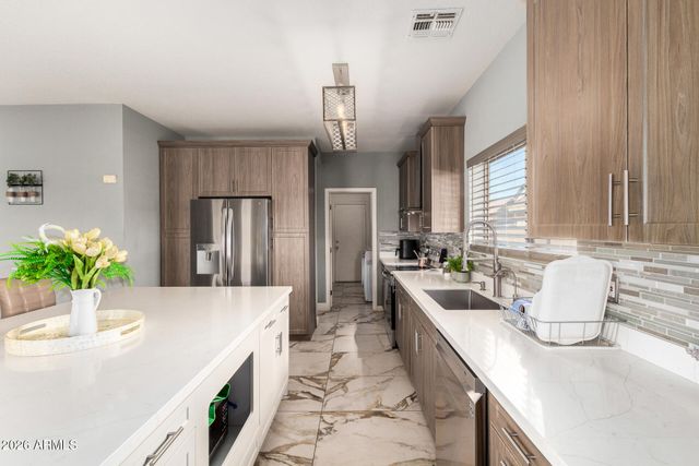 2474 E WESTCHESTER Drive, Chandler, AZ 85249