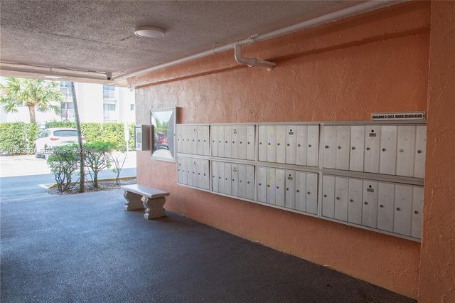 505 E Dania Beach Blvd 4-2E, Dania Beach, FL 33004