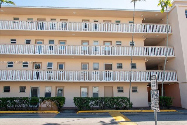 505 E Dania Beach Blvd 4-2E, Dania Beach, FL 33004