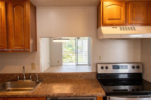 505 E Dania Beach Blvd 4-2E, Dania Beach, FL 33004