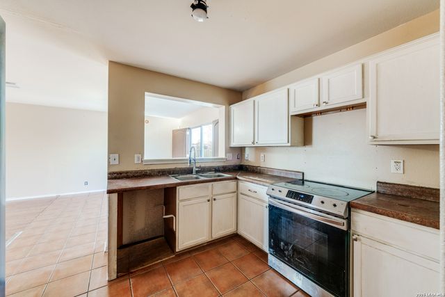 3247 Wren Brook, New Braunfels, TX 78130