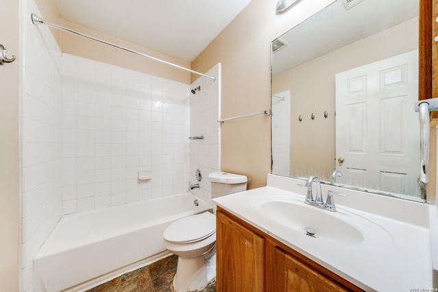 3247 Wren Brook, New Braunfels, TX 78130