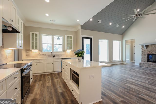 1049 Mccall Road, Springfield, GA 31329