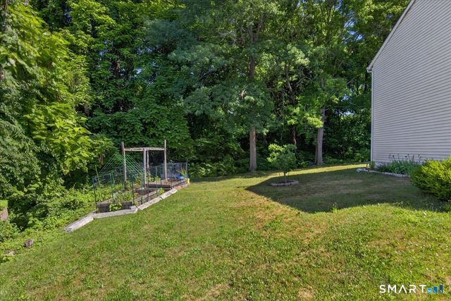 35 Mallard Lane, East Haven, CT 06512