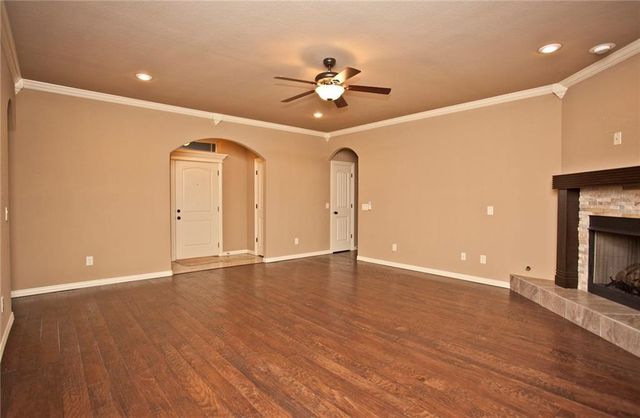 1906 Cypress Street, Bentonville, AR 72713
