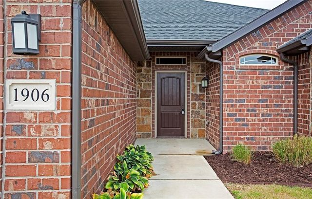1906 Cypress Street, Bentonville, AR 72713