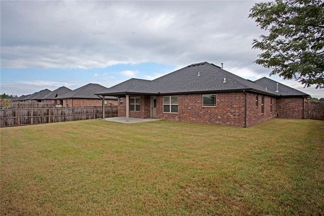 1906 Cypress Street, Bentonville, AR 72713