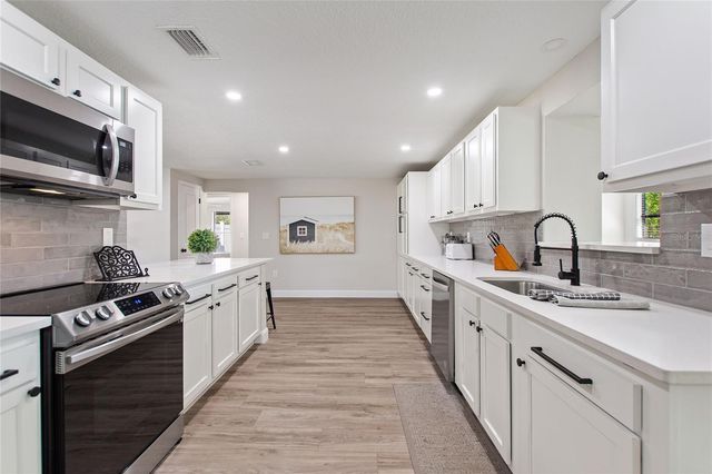 2054 RACIMO DRIVE, Sarasota, FL 34240