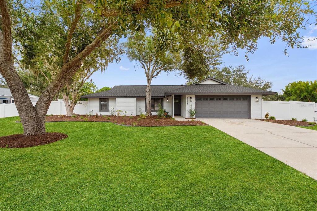 Image 1 of property listing at 2054 RACIMO DRIVE, Sarasota, FL 34240