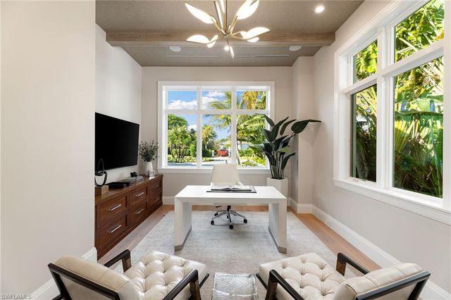 3455 Gin LN, Naples, FL 34102