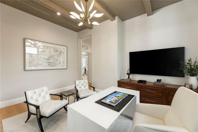 3455 Gin LN, Naples, FL 34102