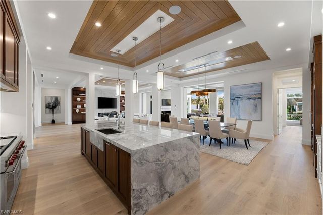 3455 Gin LN, Naples, FL 34102