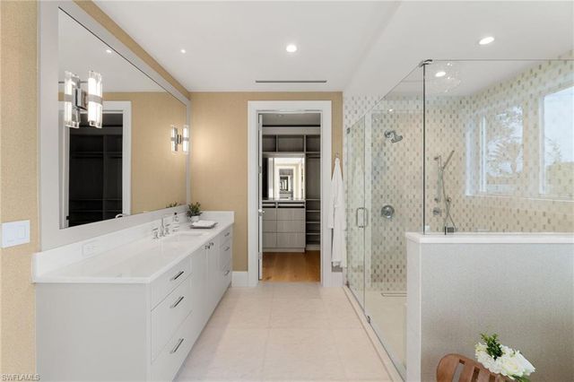 3455 Gin LN, Naples, FL 34102