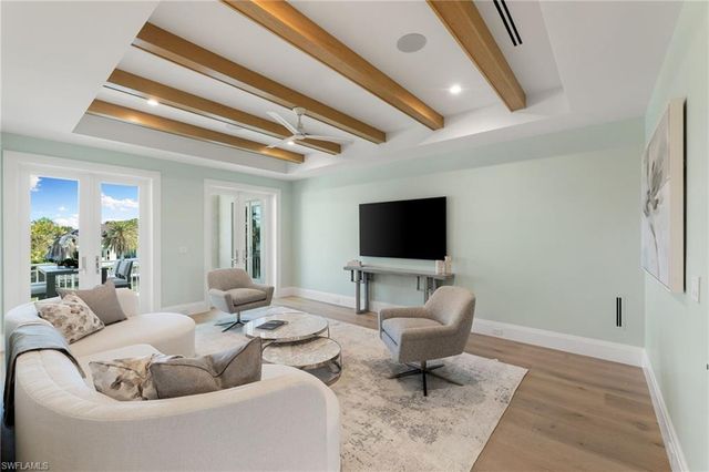 3455 Gin LN, Naples, FL 34102
