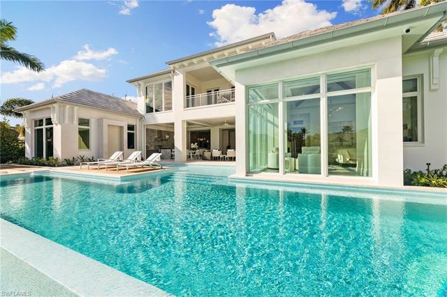 3455 Gin LN, Naples, FL 34102