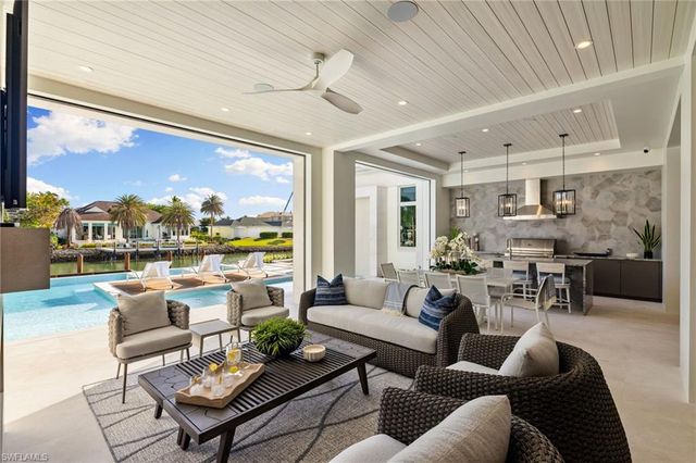 3455 Gin LN, Naples, FL 34102