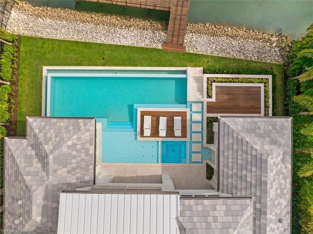 3455 Gin LN, Naples, FL 34102
