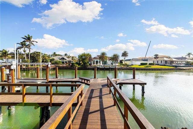 3455 Gin LN, Naples, FL 34102