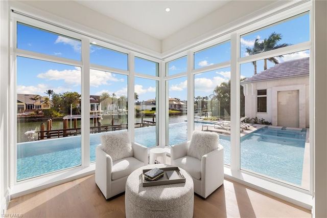 3455 Gin LN, Naples, FL 34102